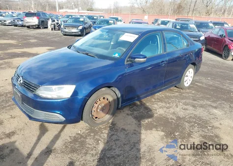 2014 Volkswagen Jetta 1.8T Se z USA, uszkodzony, nr VIN 3VWD17AJ9EM211715